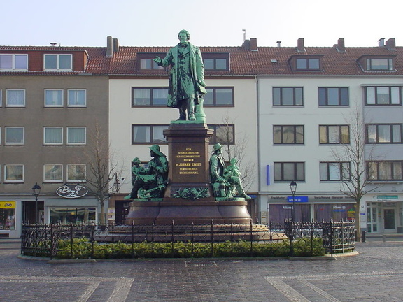 Auf dem Theodor-Heuss-Platz befindet sich das Bürgermeister-Smidt-Denkmal1.2.4.1 Die Stadtteile,1.2.4 Öffentlichkeit_Intermedia,1.2 WebseitePixelboxx-Export